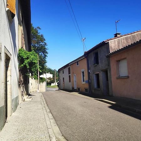 Maison Cosy Et Conviviale, Le B7 Besset Bagian luar foto
