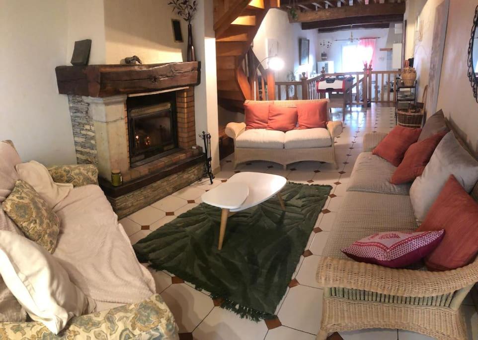 Maison Cosy Et Conviviale, Le B7 Besset Bagian luar foto