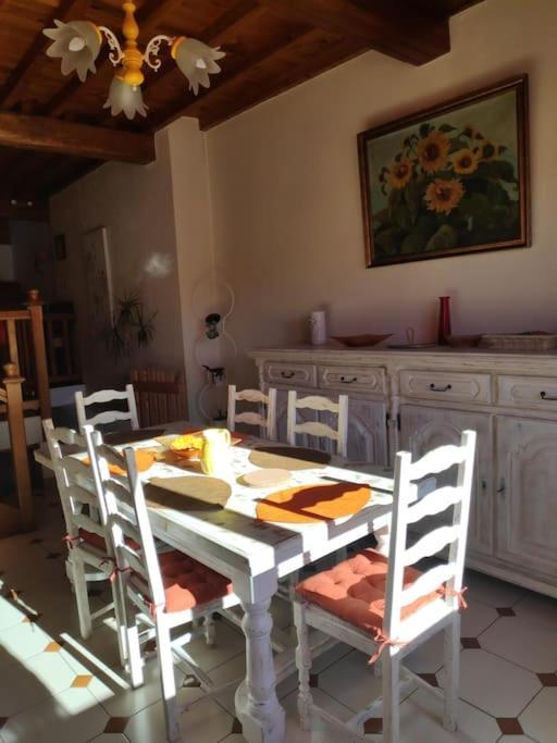 Maison Cosy Et Conviviale, Le B7 Besset Bagian luar foto