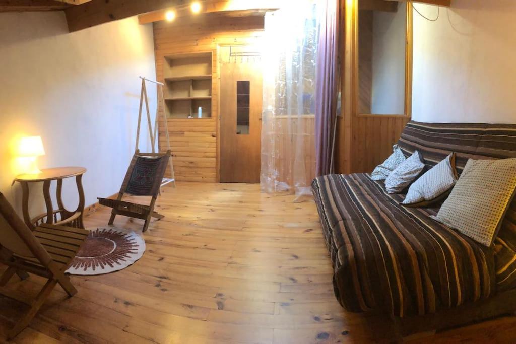 Maison Cosy Et Conviviale, Le B7 Besset Bagian luar foto